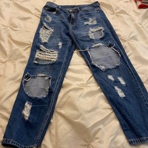 Distressed high waisted jeans